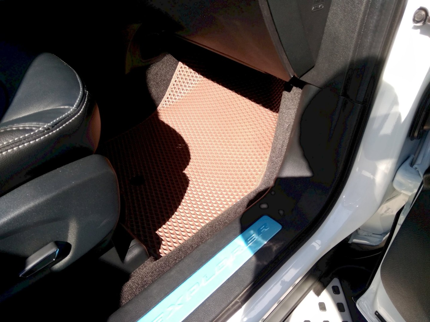 EVA автоковрики для Ford Explorer V 2010-2016 — aEAOjWBCBe4 resized